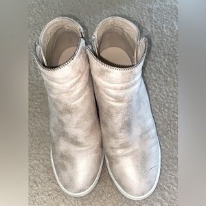 Coconuts by Matisse | Gold Hidden Platform Sneakers